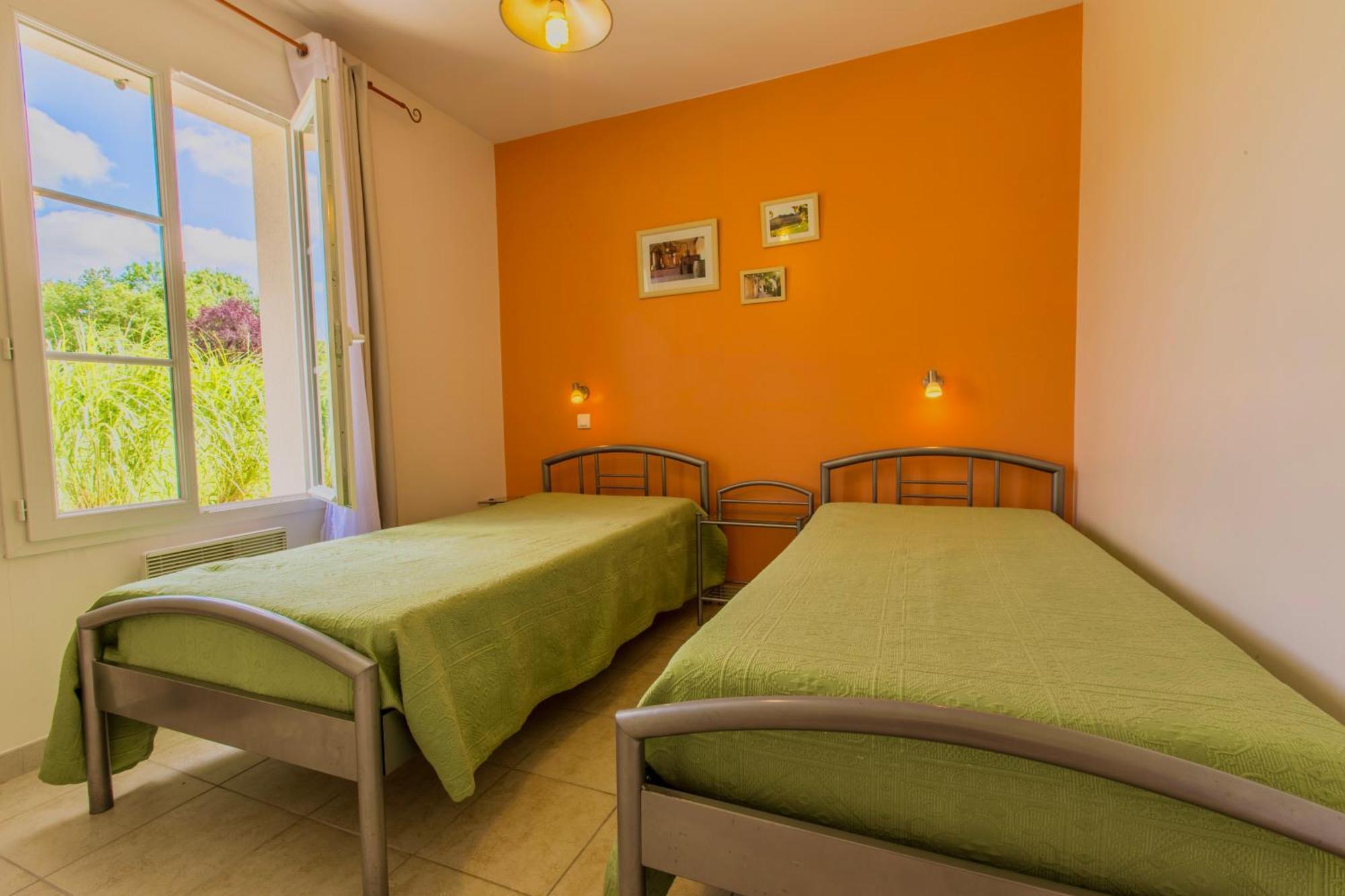 Atlantic Residence Жонзак Екстериор снимка